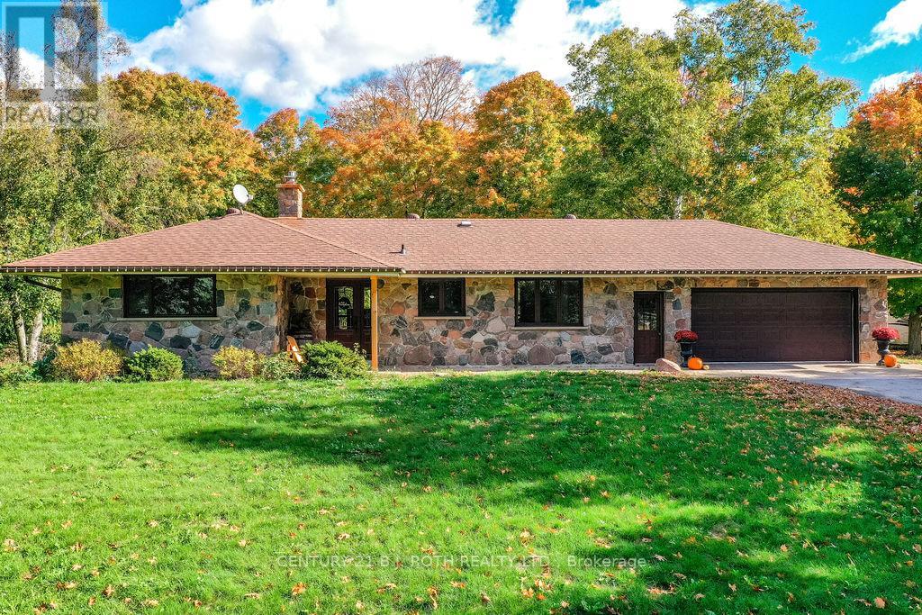 1839 George Johnston Road, Springwater, Ontario  L0L 1Y0 - Photo 1 - S12459989