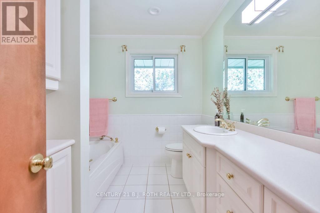 1839 George Johnston Road, Springwater, Ontario  L0L 1Y0 - Photo 12 - S12459989