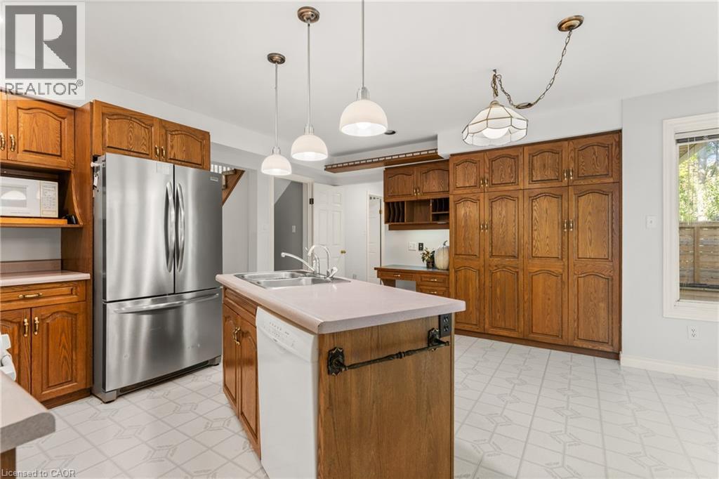 553 Paradise Crescent, Waterloo, Ontario  N2T 2J8 - Photo 14 - 40778250