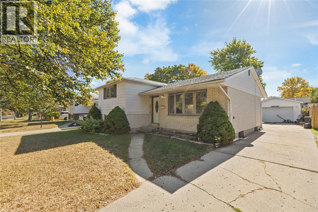 1063 Highway DRIVE East, Sarnia, Ontario