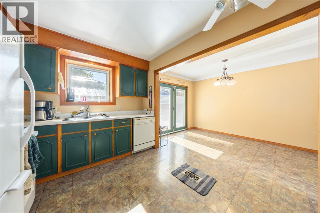 1063 Highway Drive East, Sarnia, Ontario  N7S 3T4 - Photo 17 - 25025982