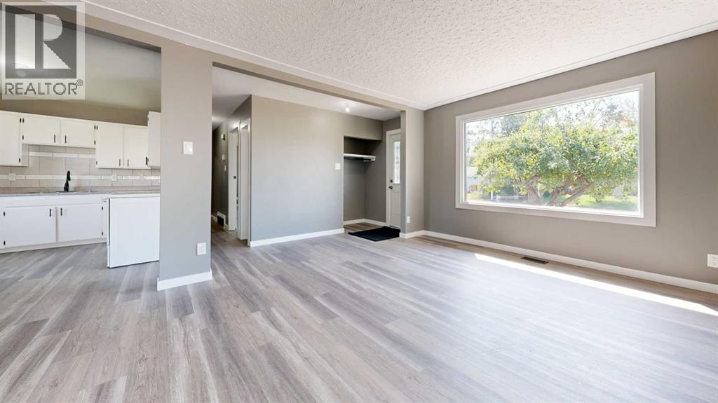 Property at 9514 99 Avenue image 5