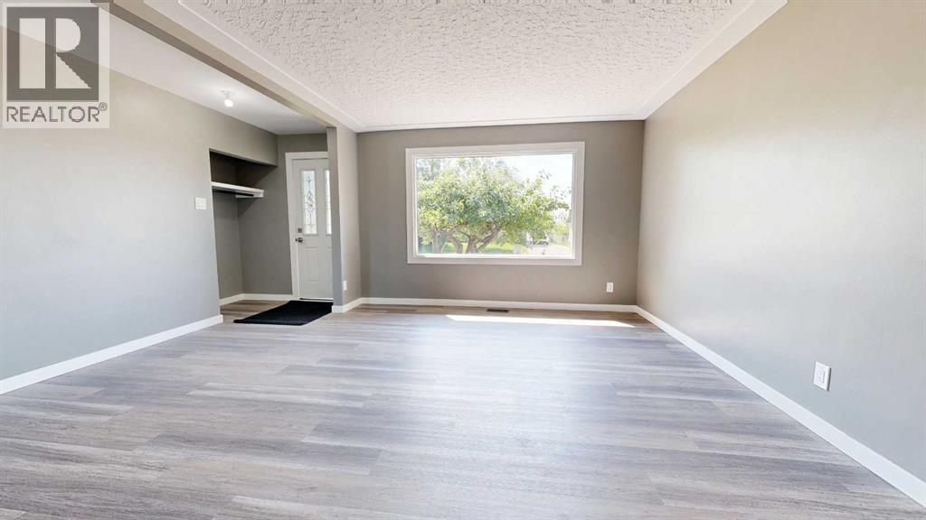 Property at 9514 99 Avenue image 2