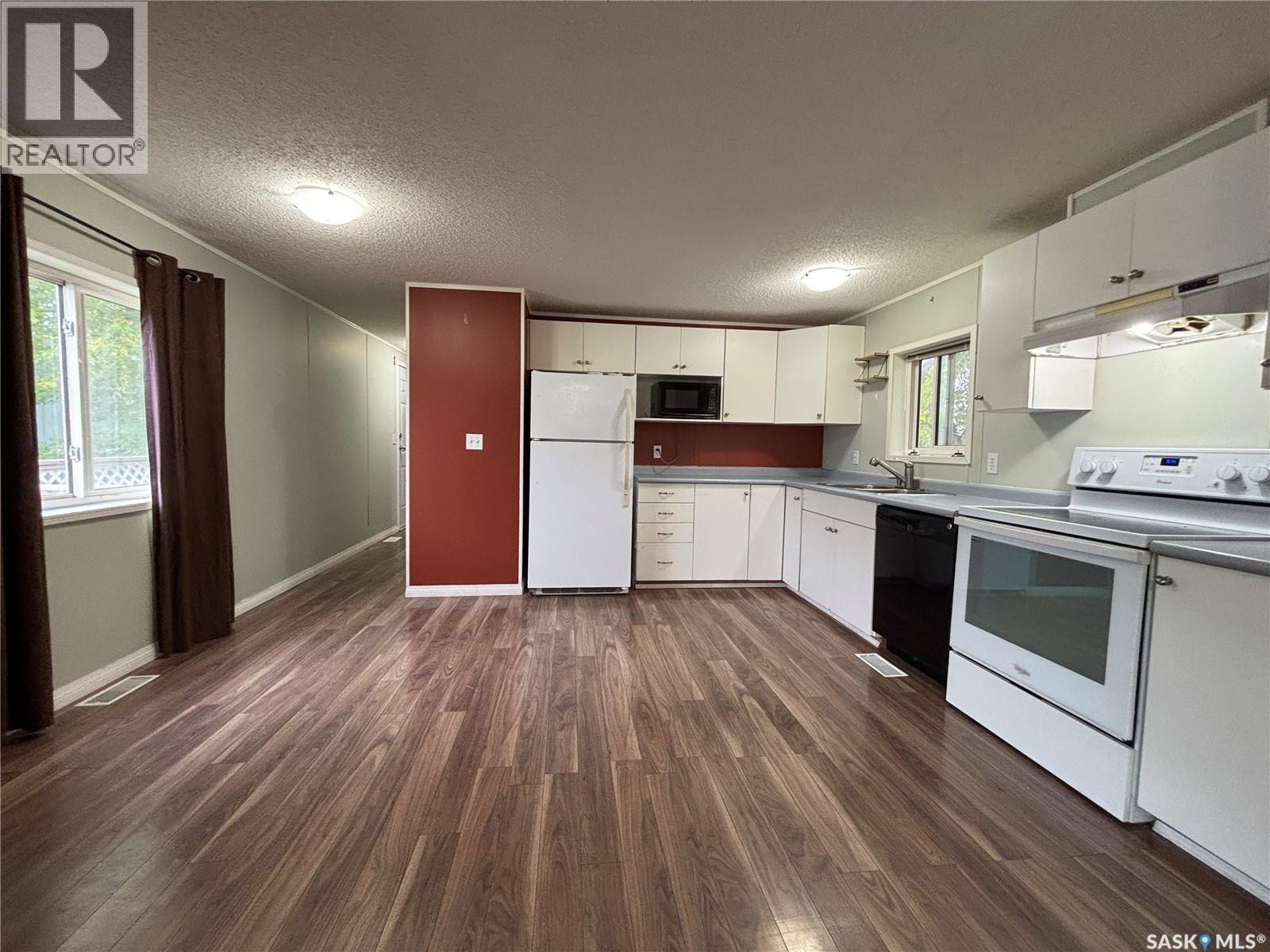14 Cypress Mobile Home Park, Maple Creek, Saskatchewan  S0N 1N0 - Photo 8 - SK020749