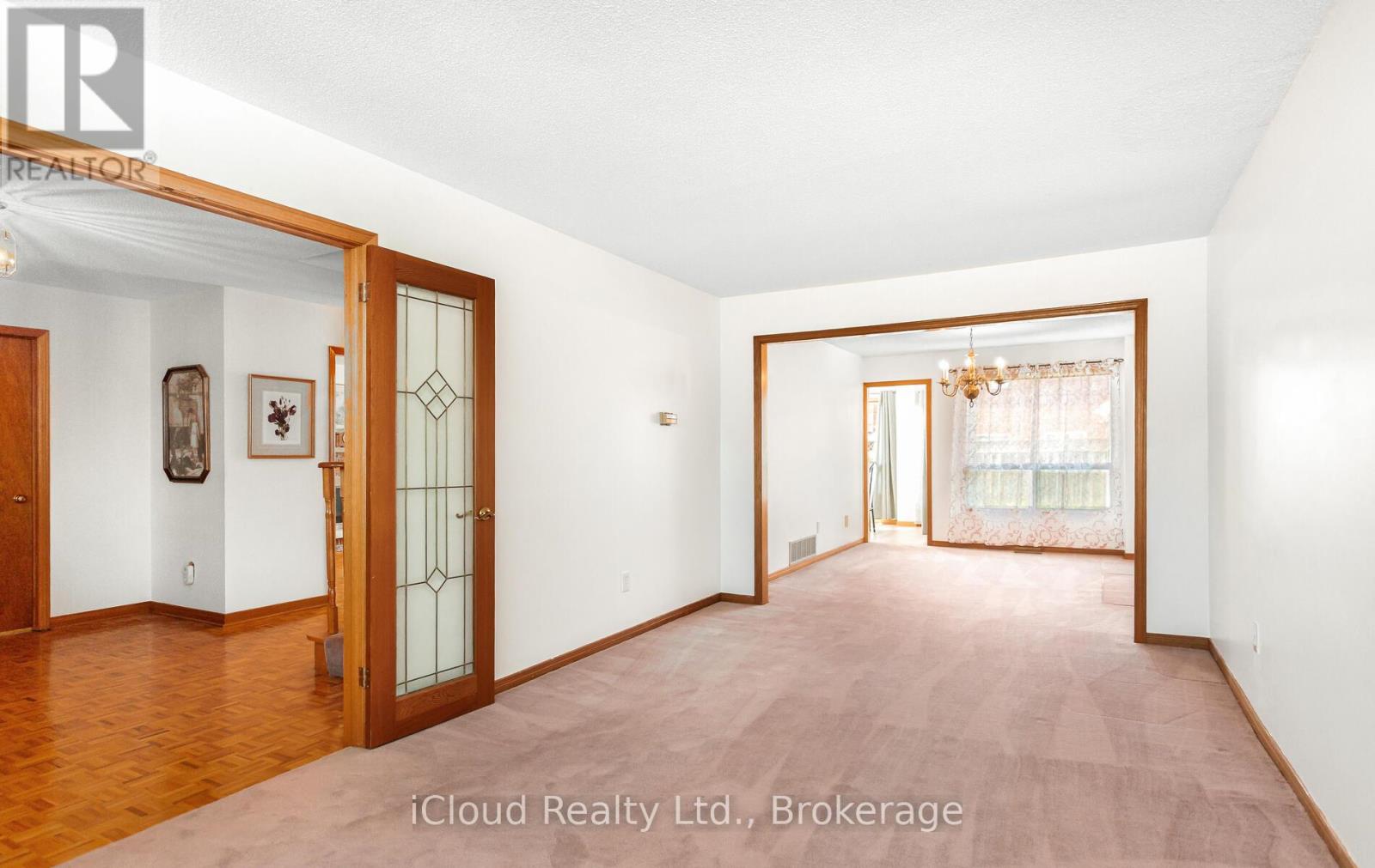 73 Blackmere Circle, Brampton, Ontario  L6W 4B6 - Photo 11 - W12459920