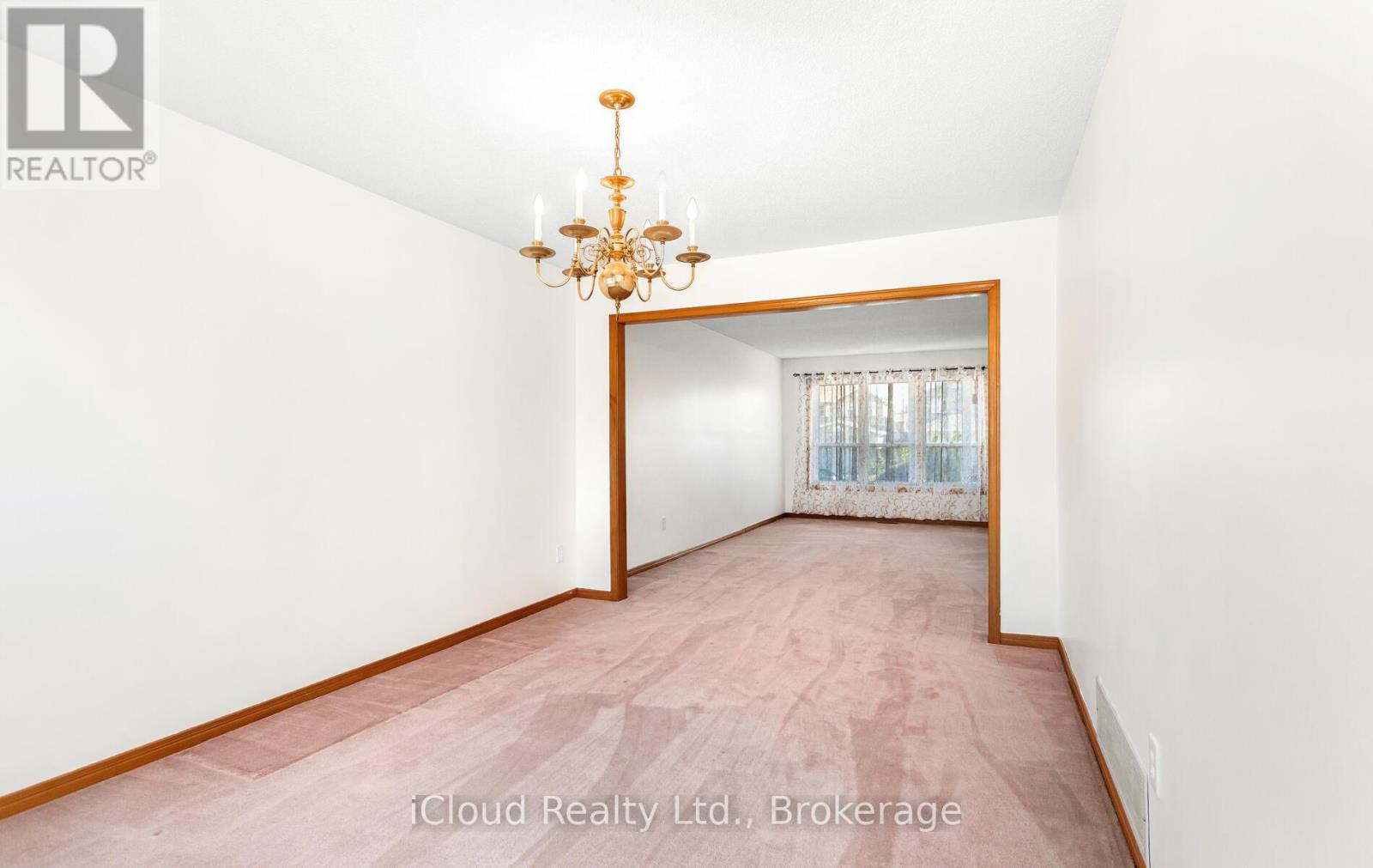 73 Blackmere Circle, Brampton, Ontario  L6W 4B6 - Photo 13 - W12459920