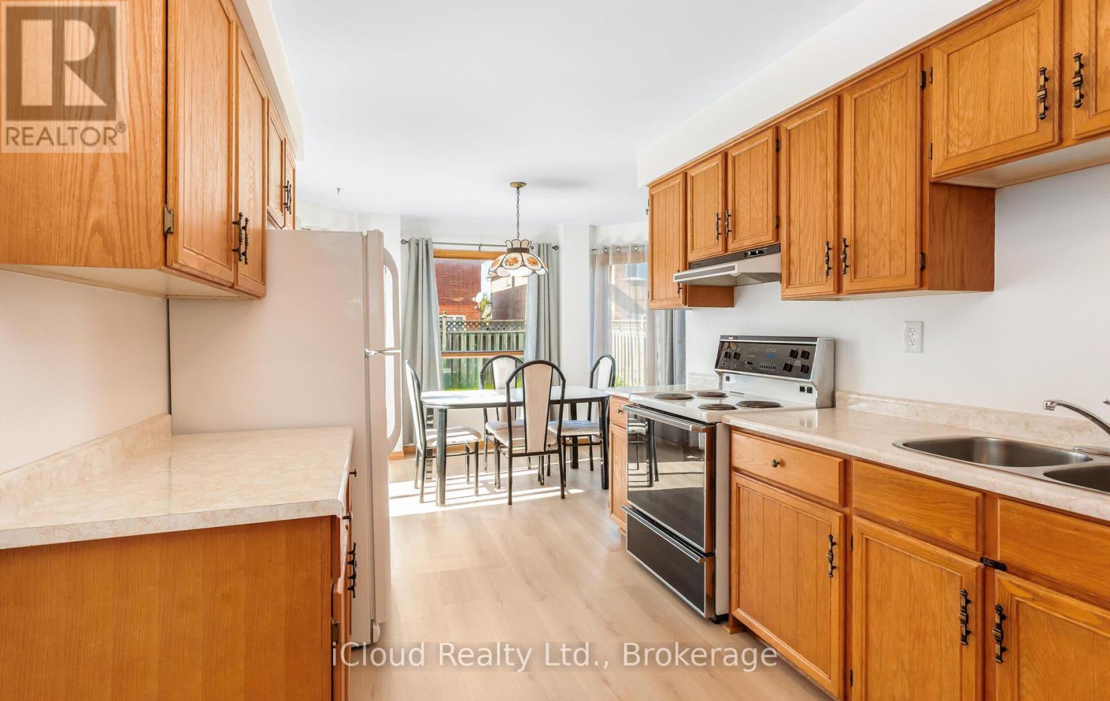 73 Blackmere Circle, Brampton, Ontario  L6W 4B6 - Photo 16 - W12459920