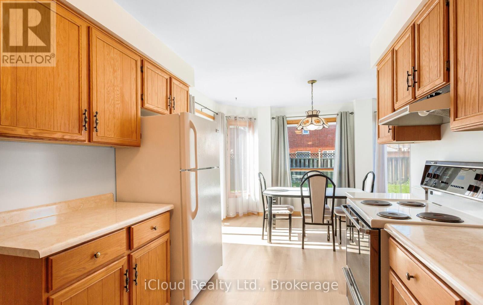 73 Blackmere Circle, Brampton, Ontario  L6W 4B6 - Photo 17 - W12459920