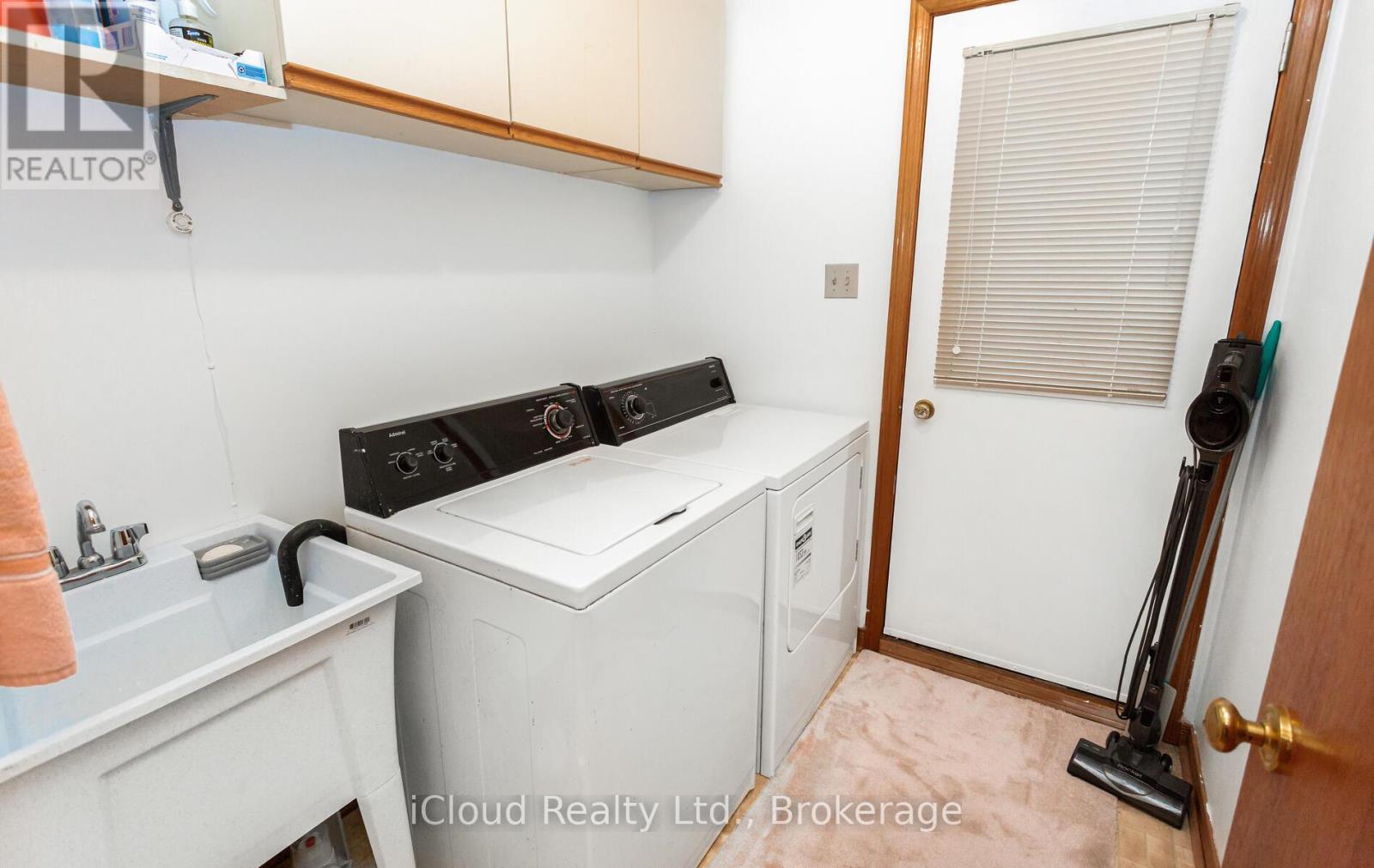 73 Blackmere Circle, Brampton, Ontario  L6W 4B6 - Photo 21 - W12459920