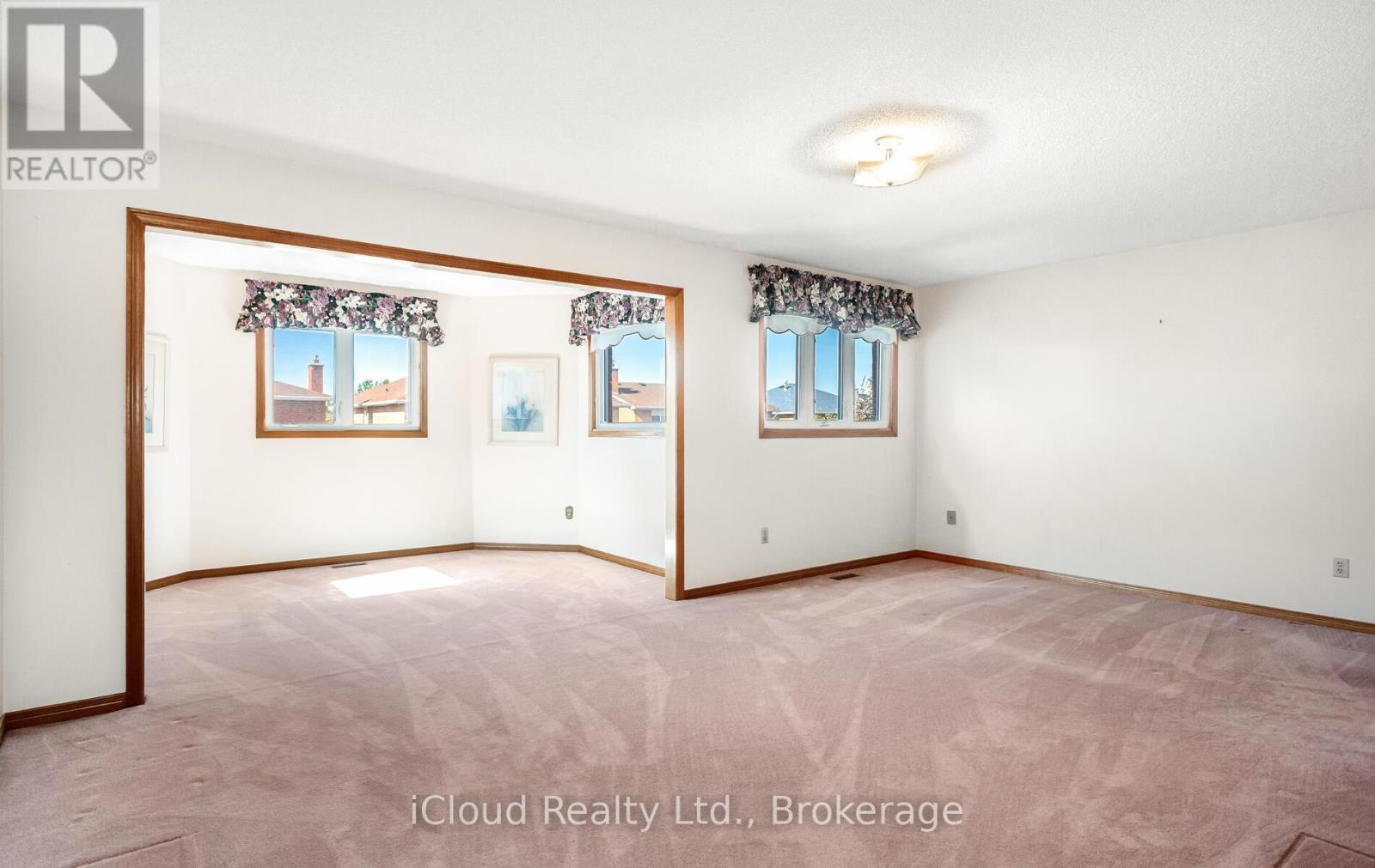 73 Blackmere Circle, Brampton, Ontario  L6W 4B6 - Photo 24 - W12459920