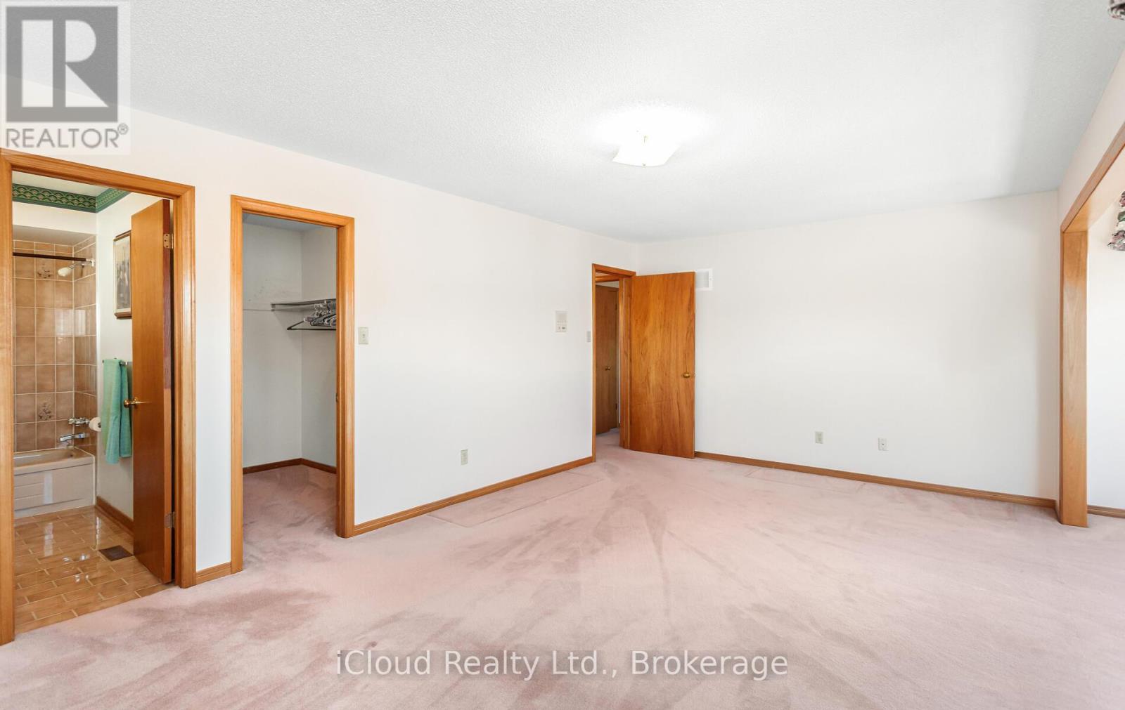 73 Blackmere Circle, Brampton, Ontario  L6W 4B6 - Photo 27 - W12459920