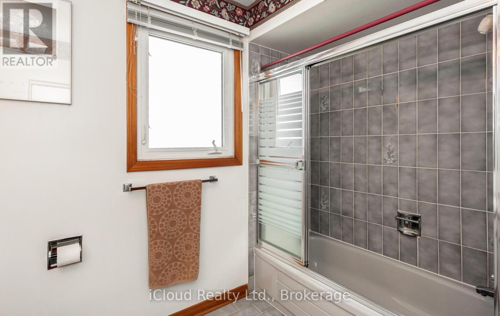 73 Blackmere Circle, Brampton, Ontario  L6W 4B6 - Photo 42 - W12459920