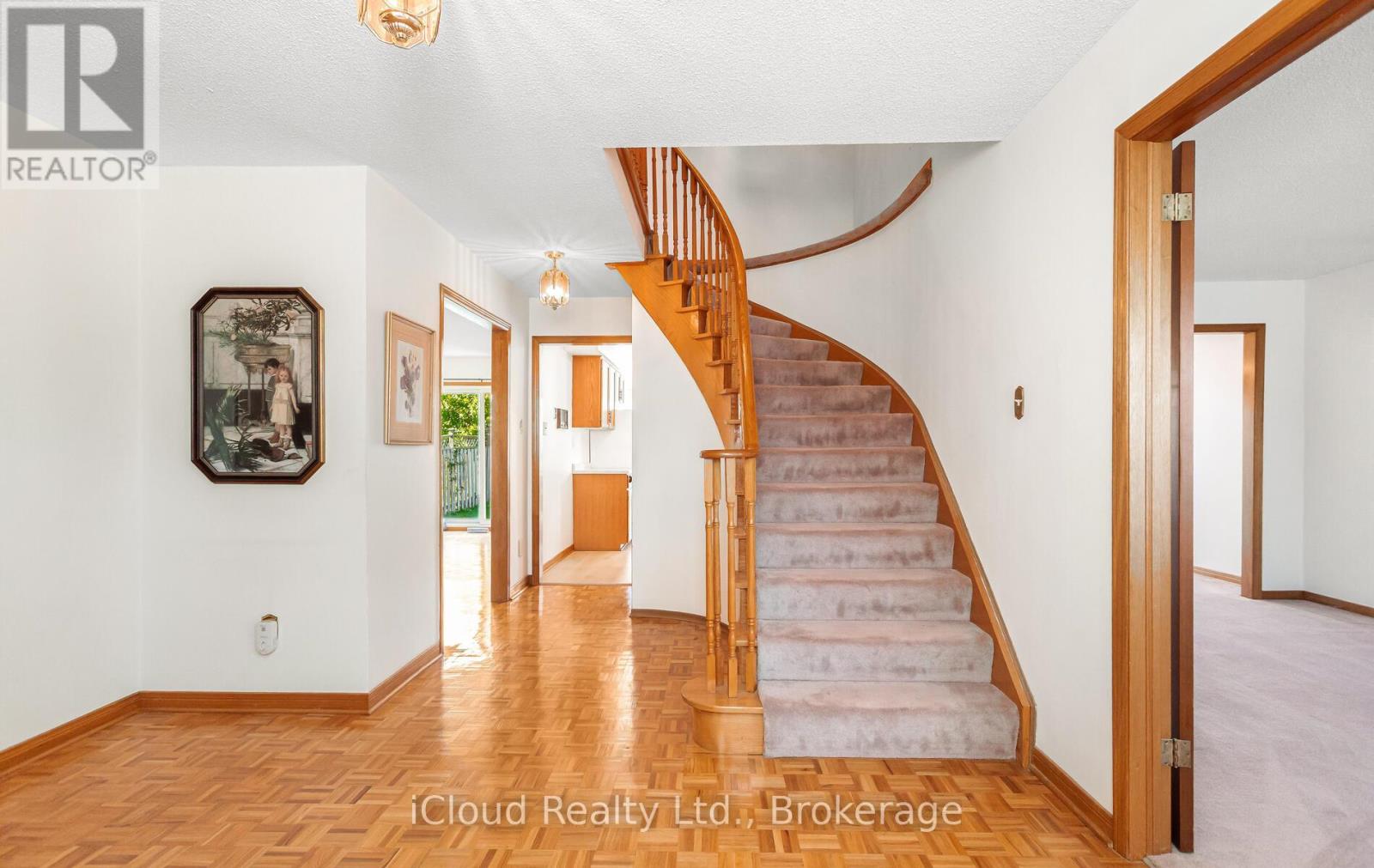 73 Blackmere Circle, Brampton, Ontario  L6W 4B6 - Photo 7 - W12459920