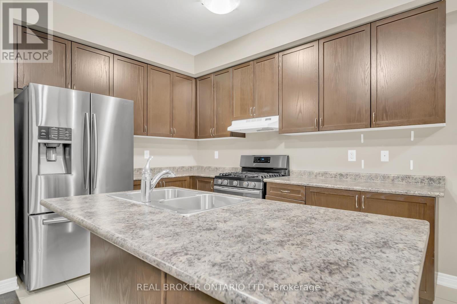 81 Vezna Crescent, Brampton, Ontario  L6X 5K4 - Photo 11 - W12459932