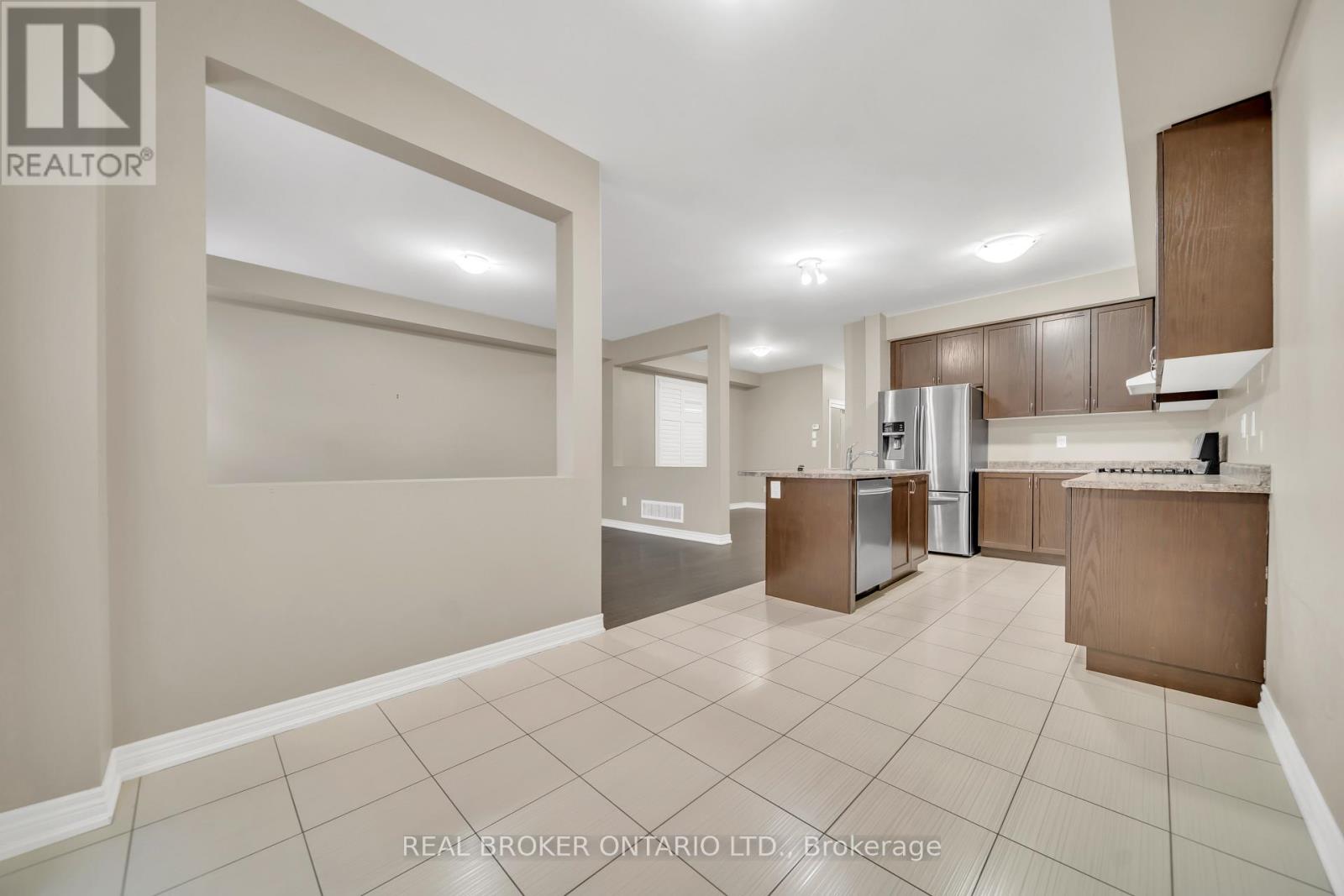 81 Vezna Crescent, Brampton, Ontario  L6X 5K4 - Photo 12 - W12459932