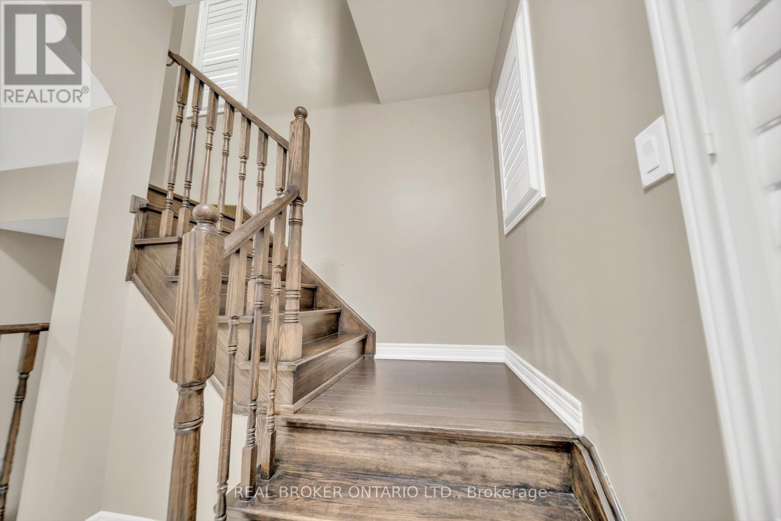 81 Vezna Crescent, Brampton, Ontario  L6X 5K4 - Photo 13 - W12459932