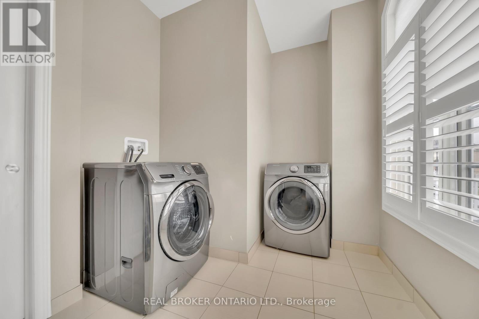 81 Vezna Crescent, Brampton, Ontario  L6X 5K4 - Photo 24 - W12459932