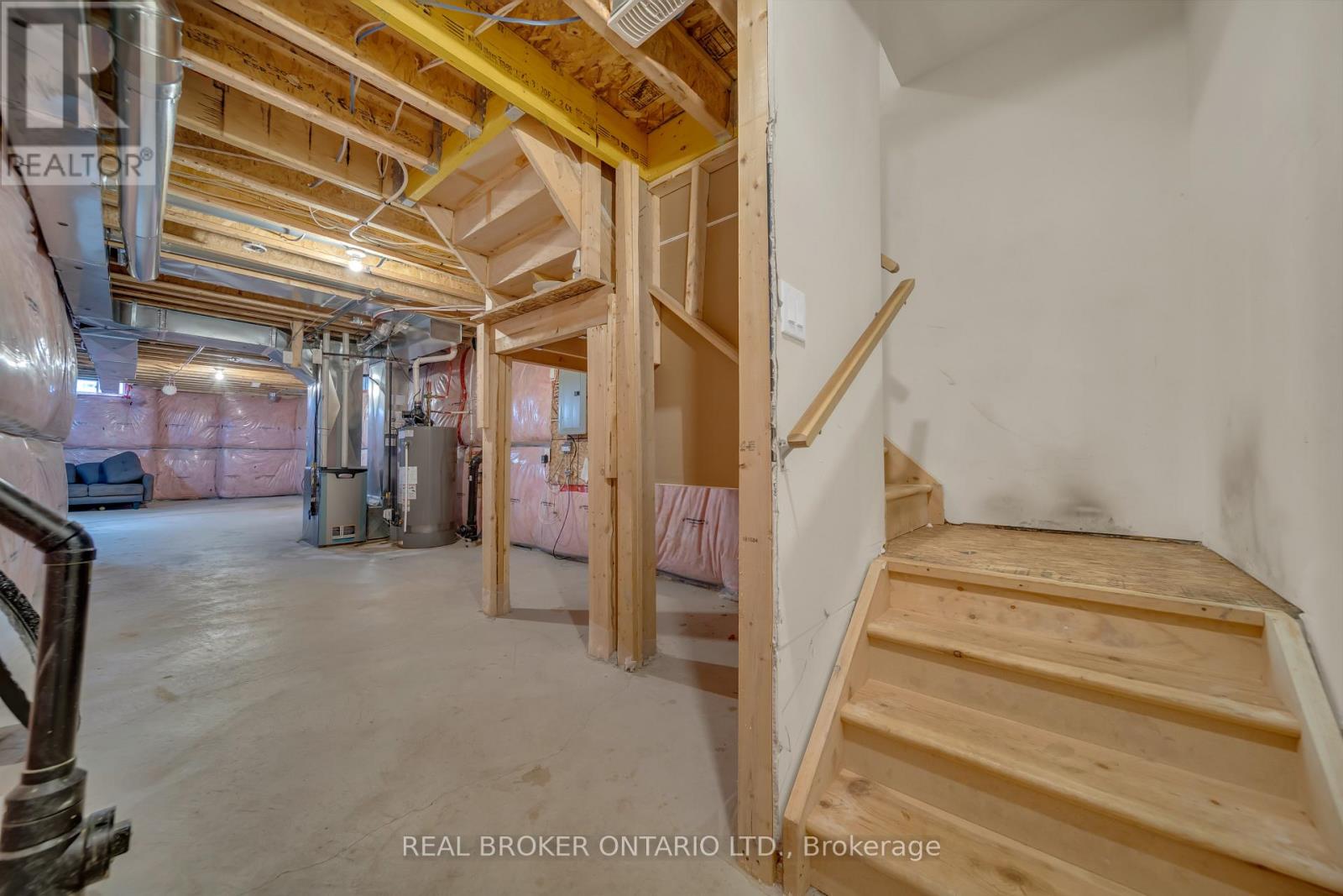 81 Vezna Crescent, Brampton, Ontario  L6X 5K4 - Photo 25 - W12459932