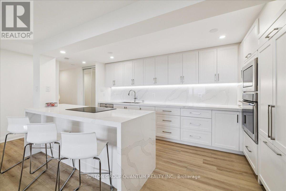 1404 - 1515 Lakeshore Road E, Mississauga, Ontario  L5E 3E3 - Photo 15 - W12459941
