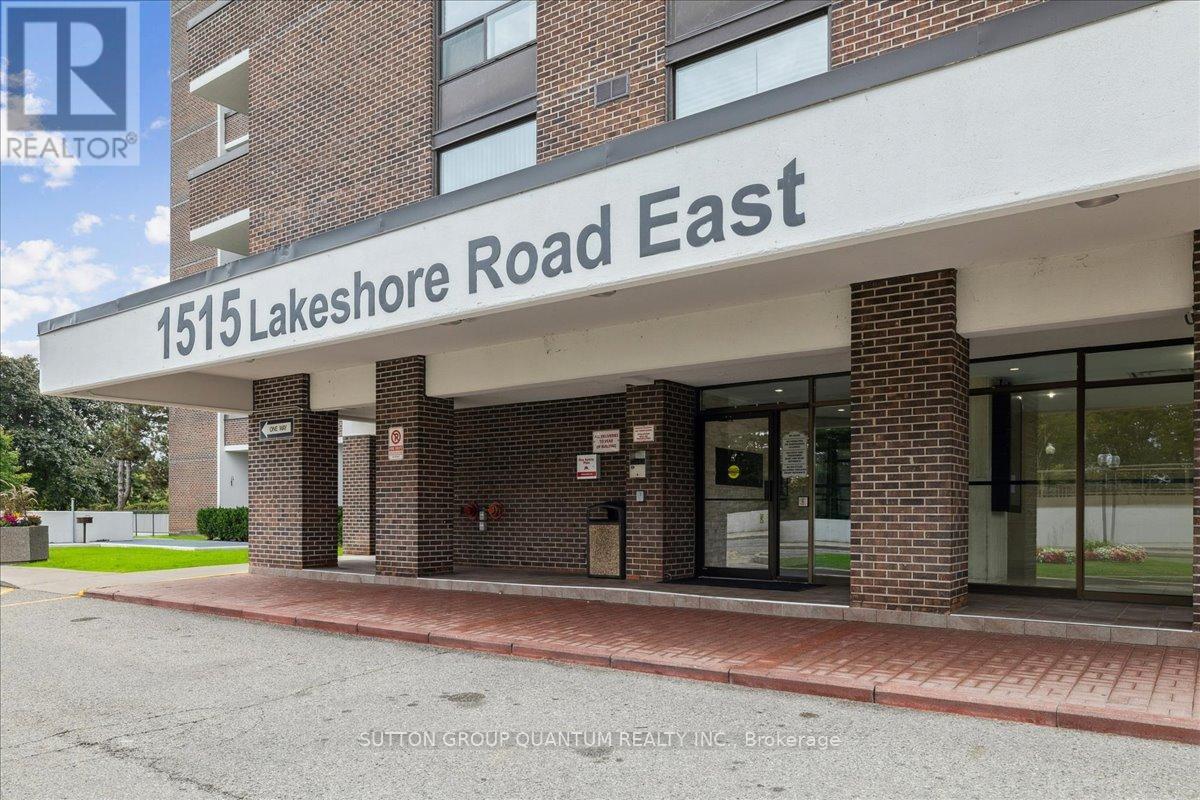 1404 - 1515 Lakeshore Road E, Mississauga, Ontario  L5E 3E3 - Photo 2 - W12459941
