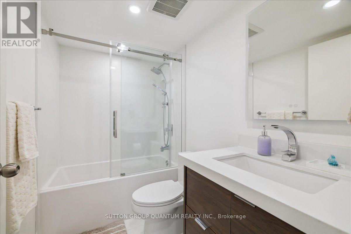 1404 - 1515 Lakeshore Road E, Mississauga, Ontario  L5E 3E3 - Photo 32 - W12459941