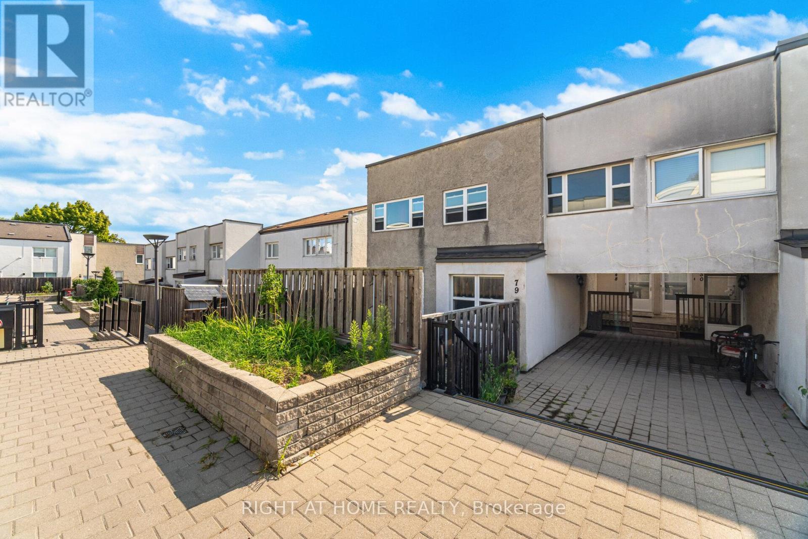 79 - 3050 Constitution Boulevard, Mississauga, Ontario  L4Y 3X1 - Photo 4 - W12459973