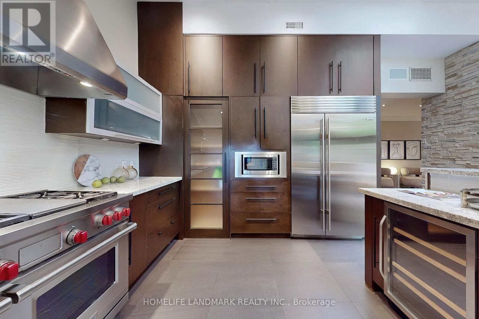 1558 Spring Road S, Mississauga, Ontario  L5J 1N3 - Photo 20 - W12459976