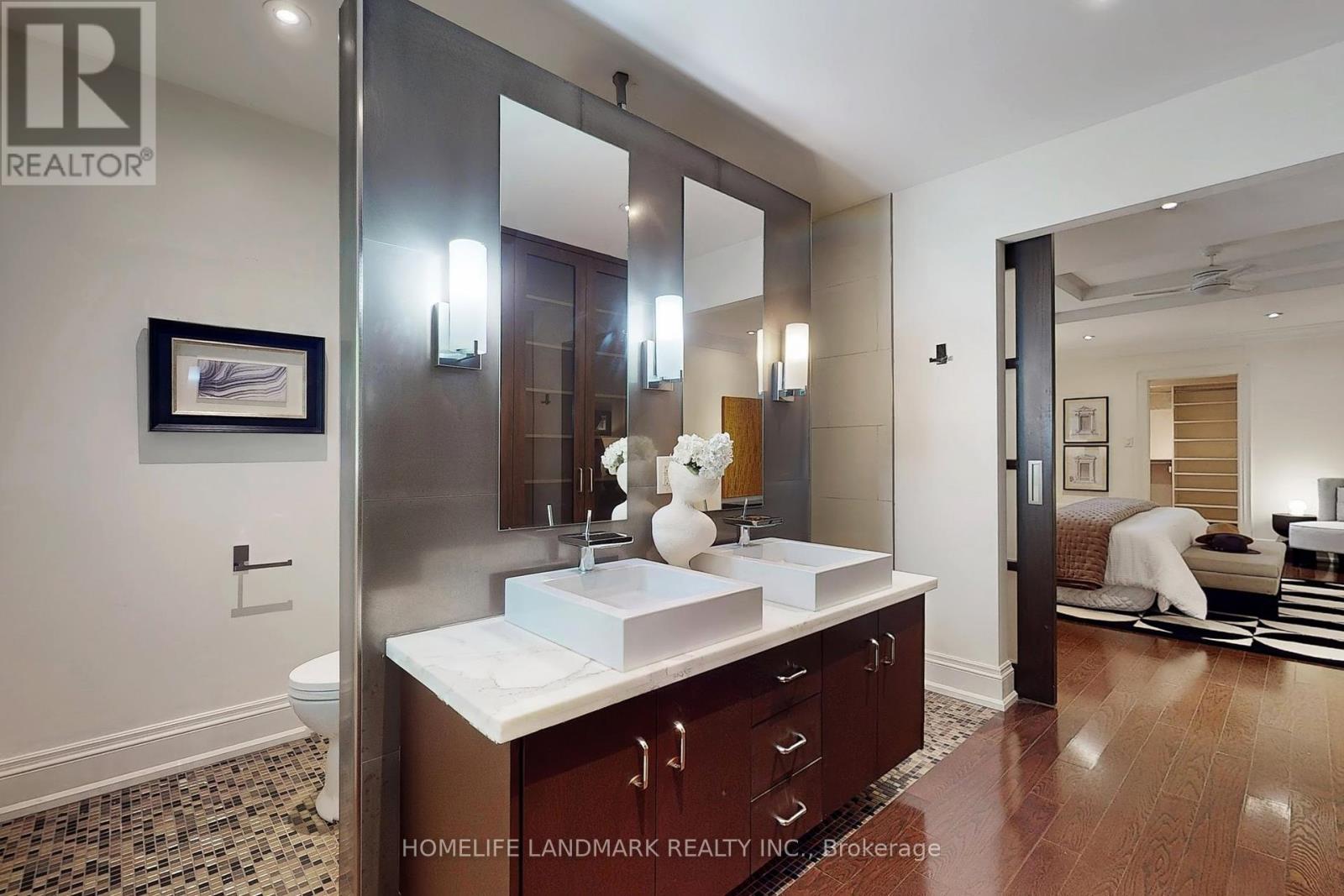 1558 Spring Road S, Mississauga, Ontario  L5J 1N3 - Photo 31 - W12459976