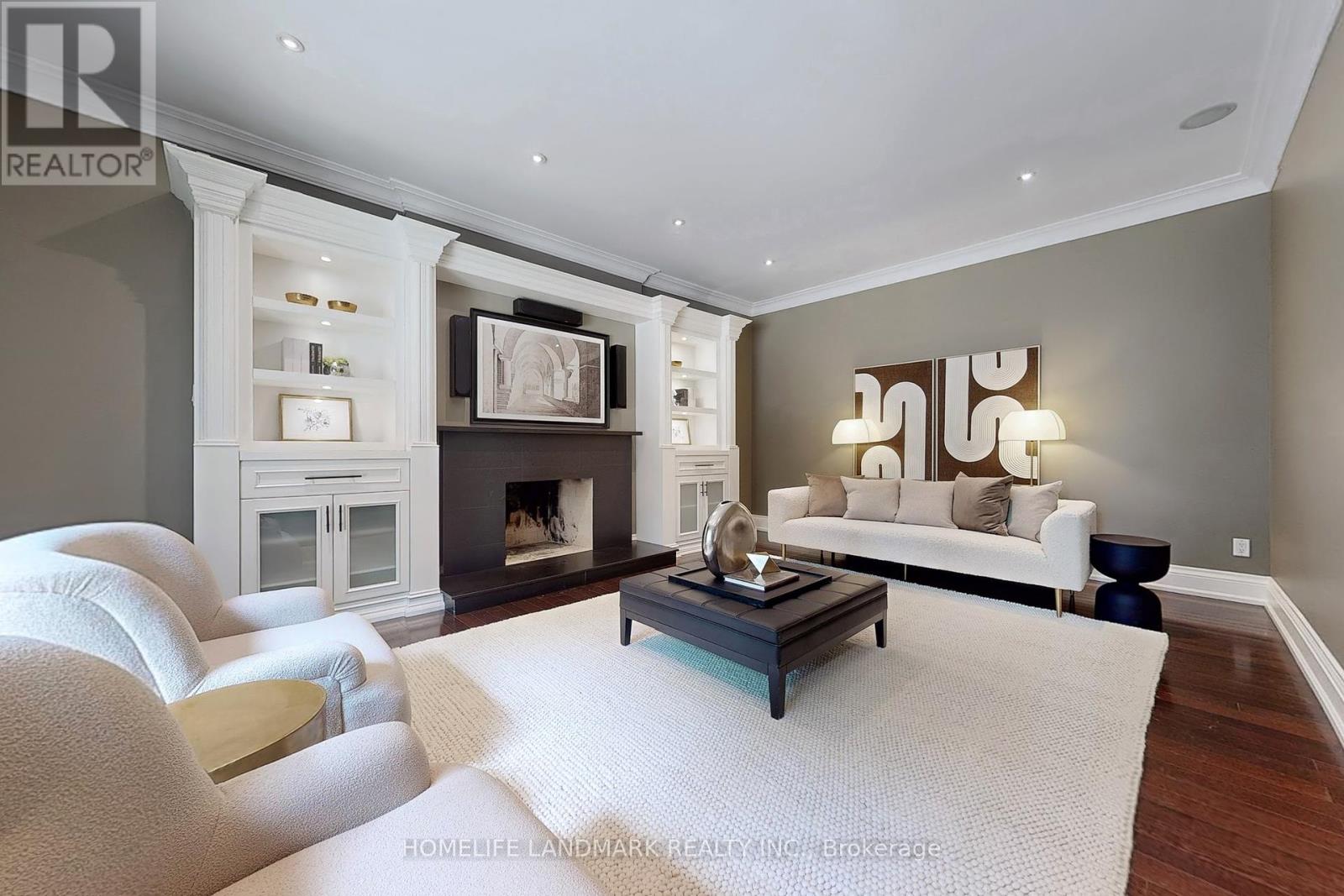 1558 Spring Road S, Mississauga, Ontario  L5J 1N3 - Photo 4 - W12459976