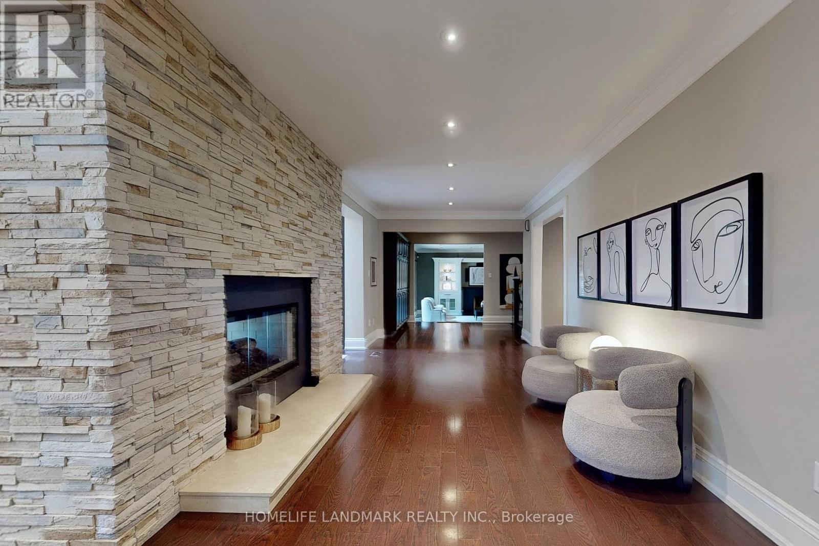 1558 Spring Road S, Mississauga, Ontario  L5J 1N3 - Photo 9 - W12459976
