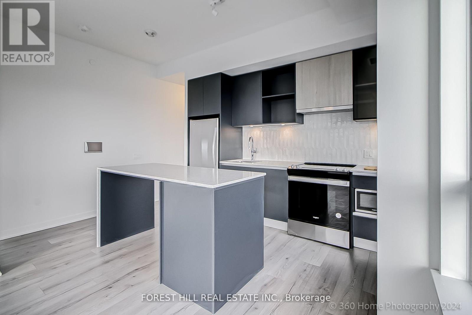 Ph 16 - 395 Dundas Street W, Oakville, Ontario  L6M 5R8 - Photo 16 - W12460008