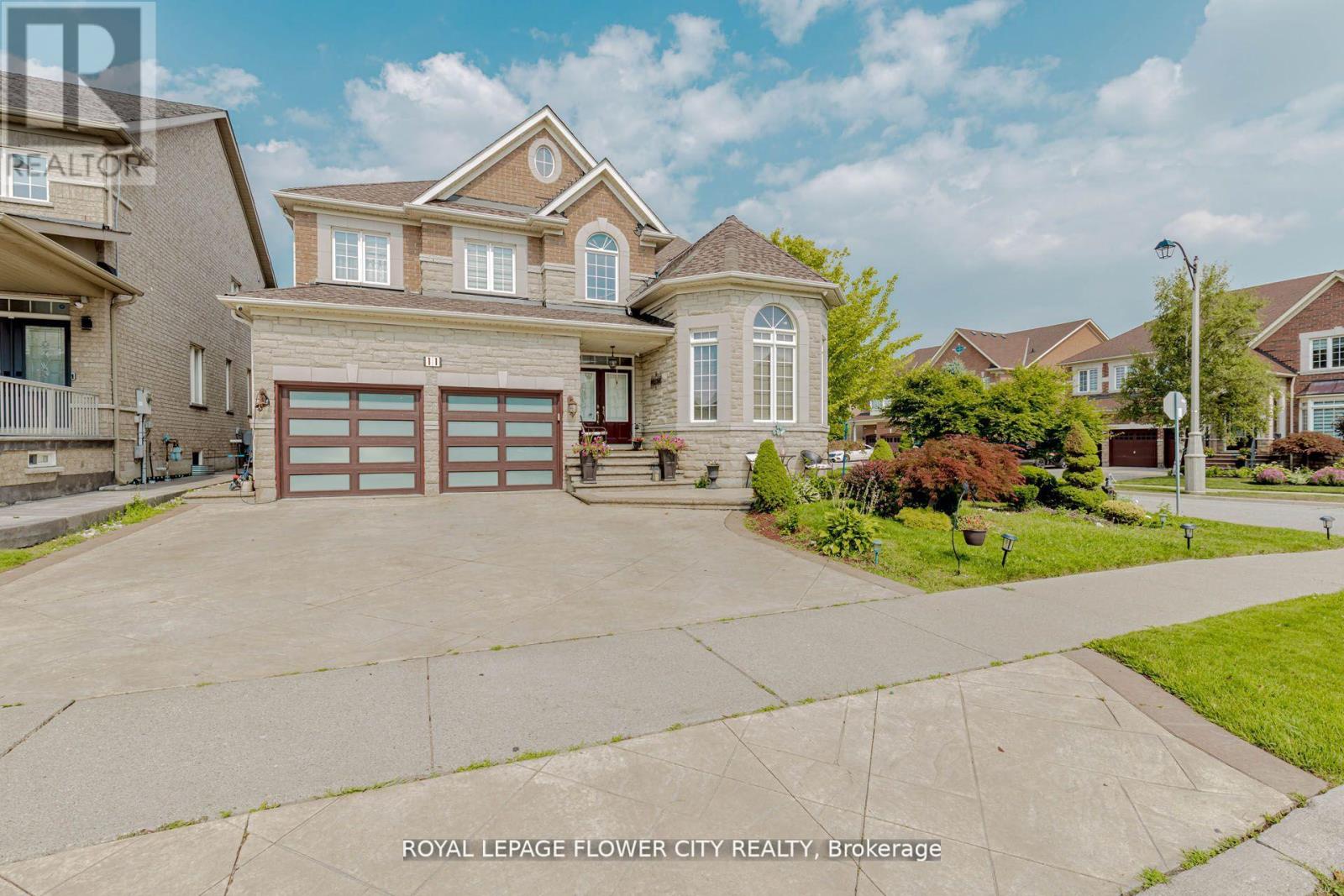 11 VINTONRIDGE DRIVE, Brampton, Ontario