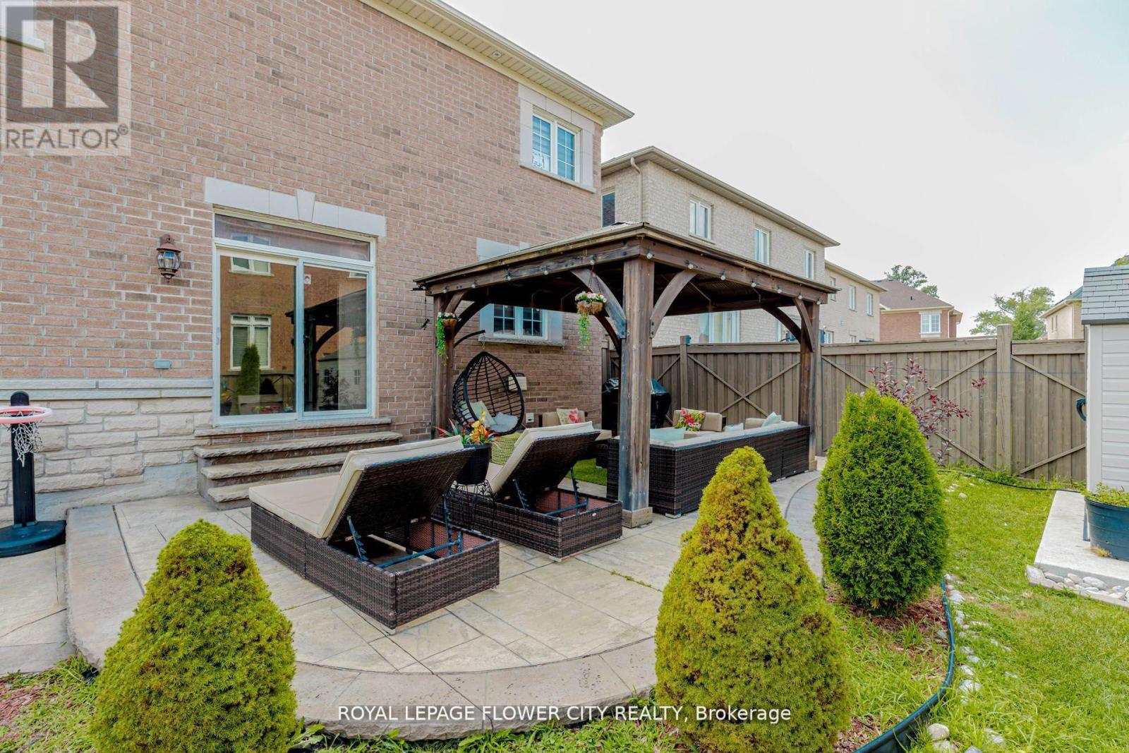 11 Vintonridge Drive, Brampton (Bram East), Ontario  L6P 2T8 - Photo 43 - W12460009