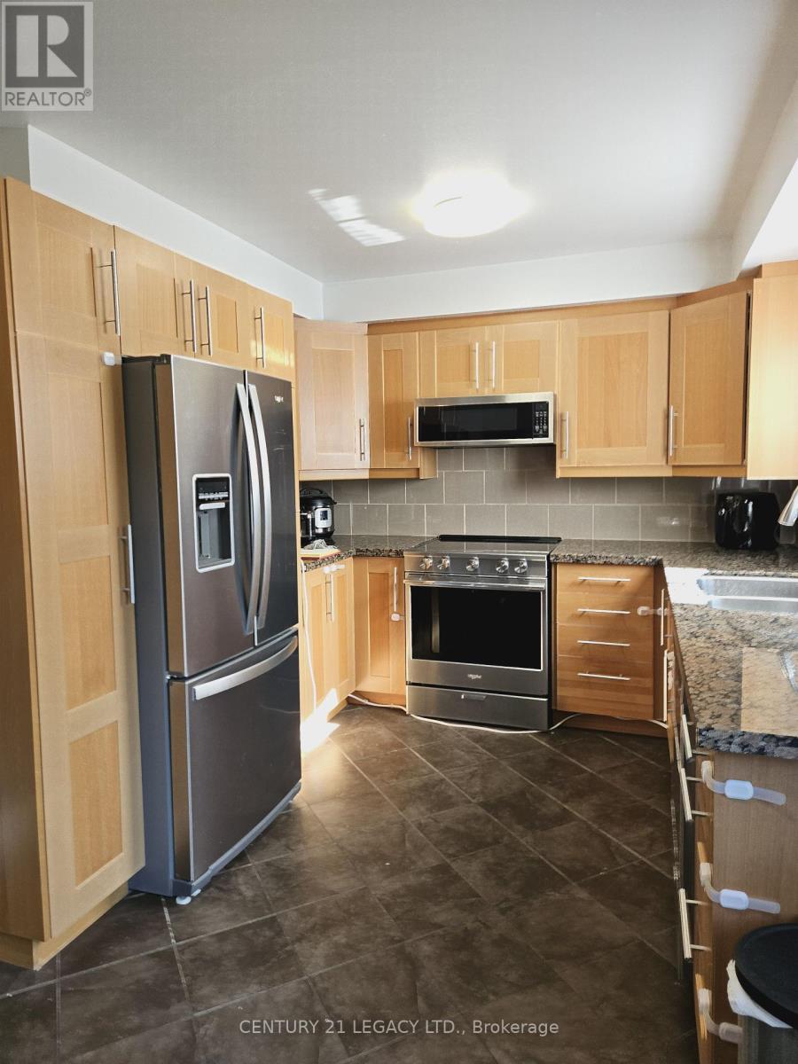 1298 Valerie Crescent, Oakville, Ontario  L6J 7E5 - Photo 13 - W12460012