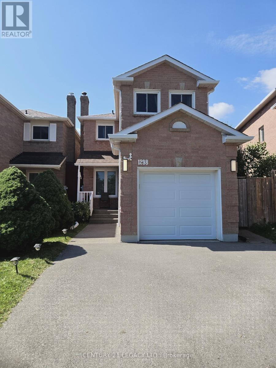 1298 Valerie Crescent, Oakville, Ontario  L6J 7E5 - Photo 2 - W12460012