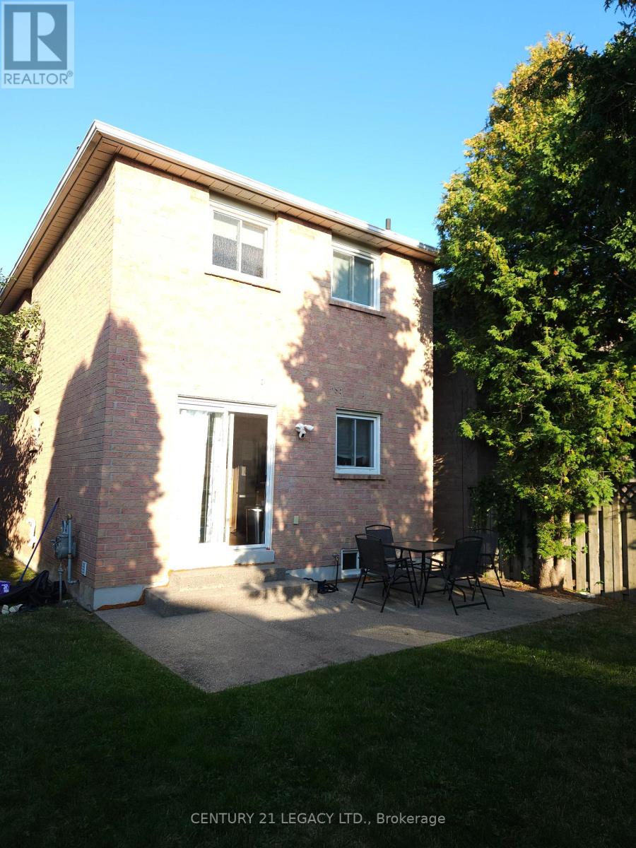 1298 Valerie Crescent, Oakville, Ontario  L6J 7E5 - Photo 32 - W12460012