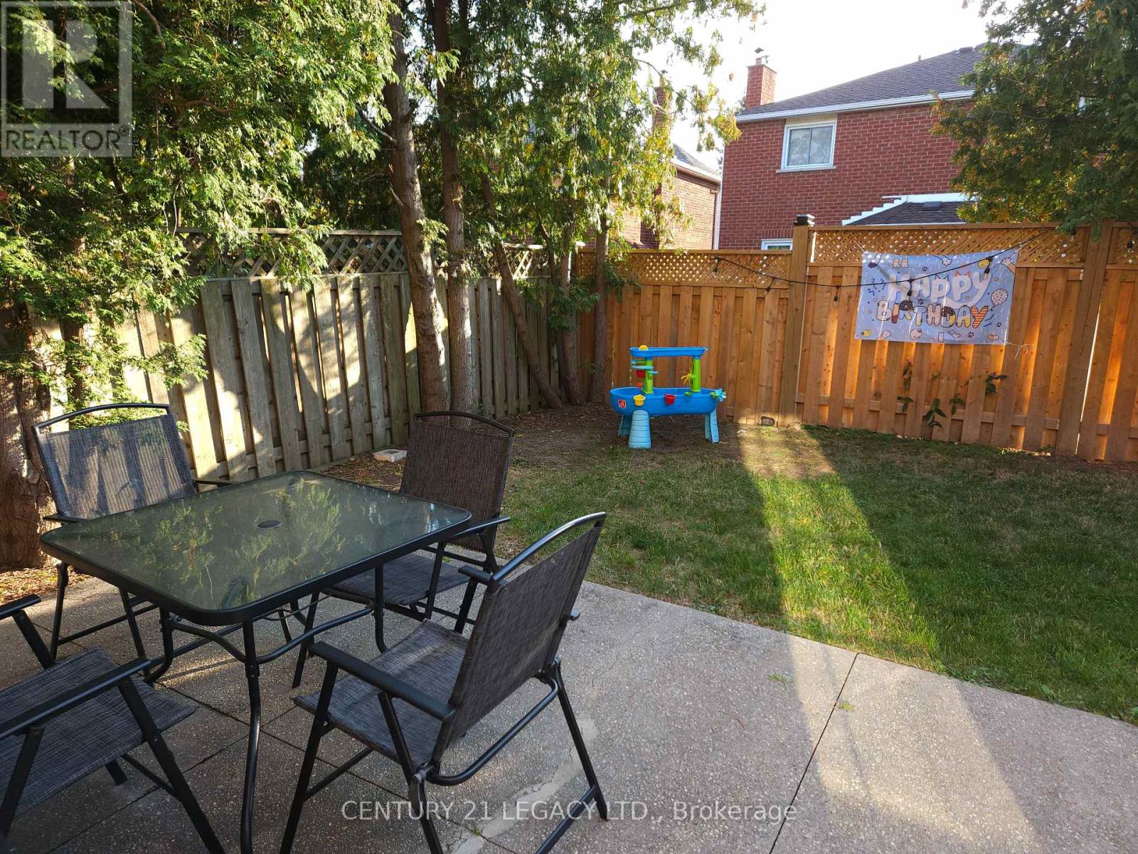 1298 Valerie Crescent, Oakville, Ontario  L6J 7E5 - Photo 34 - W12460012