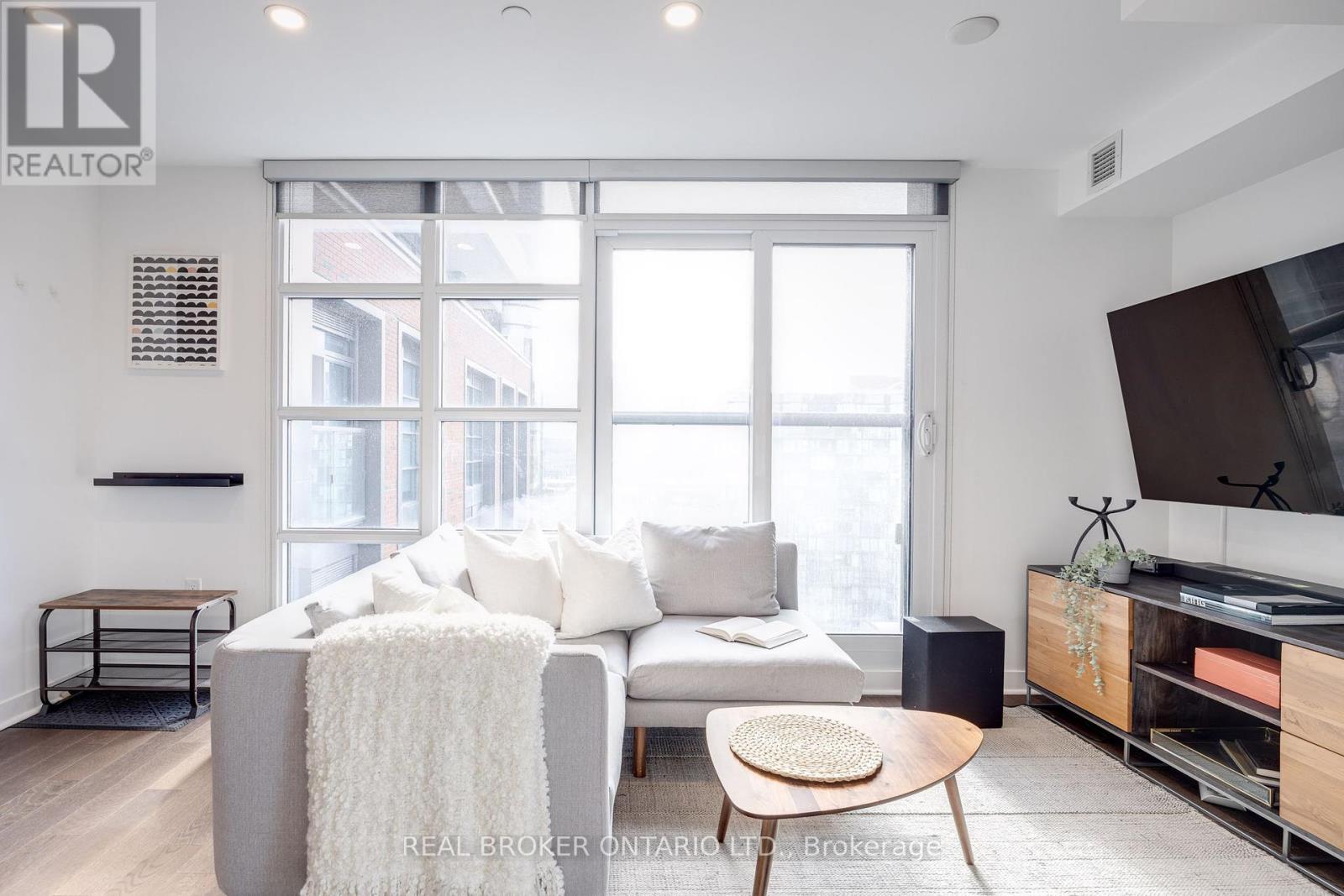 1308 - 501 Adelaide Street W, Toronto, Ontario  M5V 0R3 - Photo 4 - C12460037