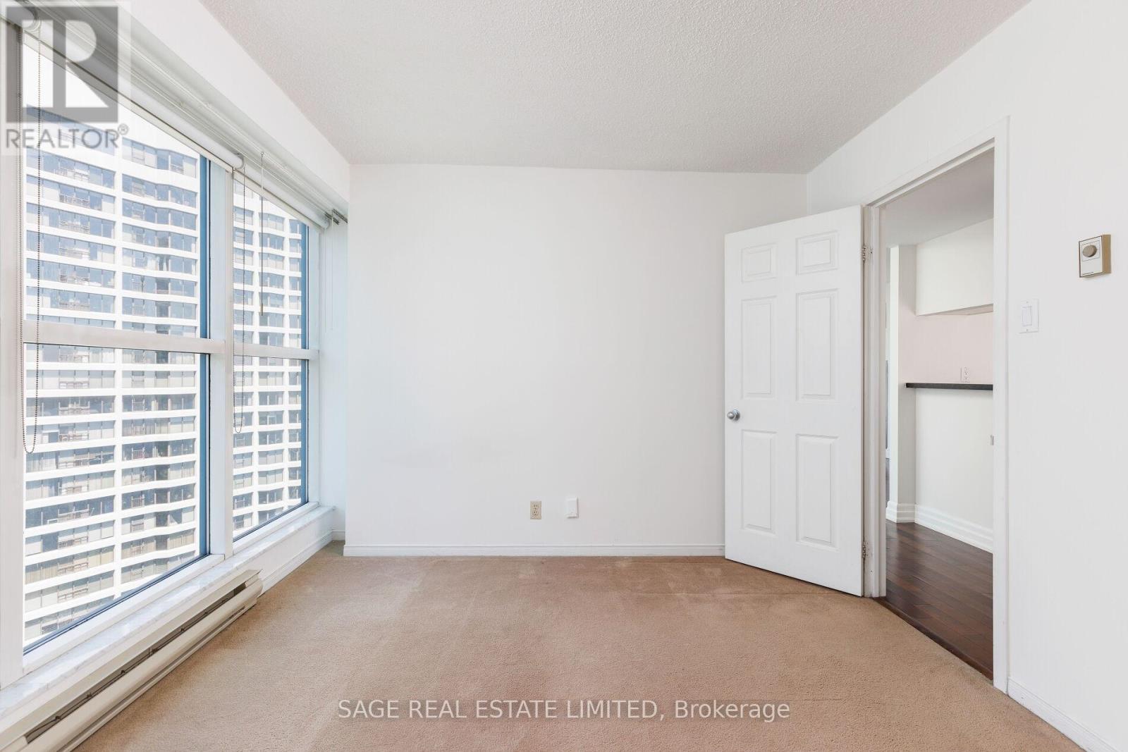 3002 - 99 Harbour Square, Toronto (Waterfront Communities), Ontario  M5J 2H2 - Photo 28 - C12460039
