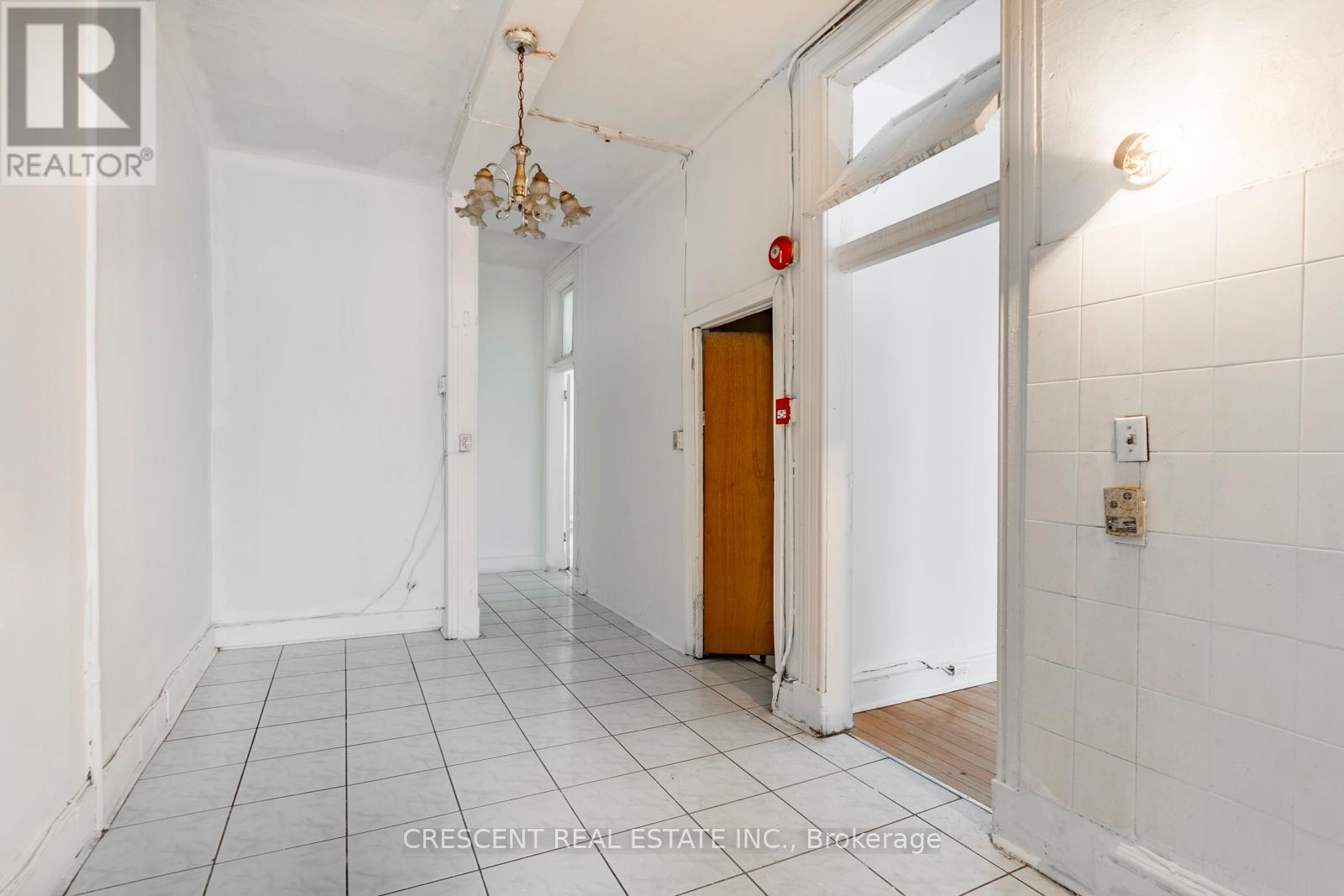 414 Queen Street W, Toronto, Ontario  M5V 2A7 - Photo 20 - C12460064