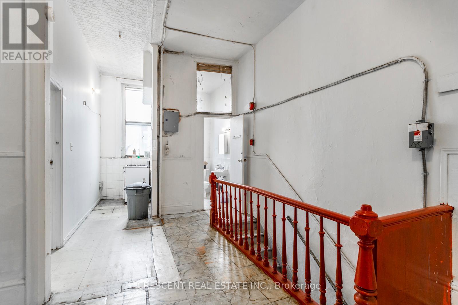 414 Queen Street W, Toronto, Ontario  M5V 2A7 - Photo 6 - C12460064