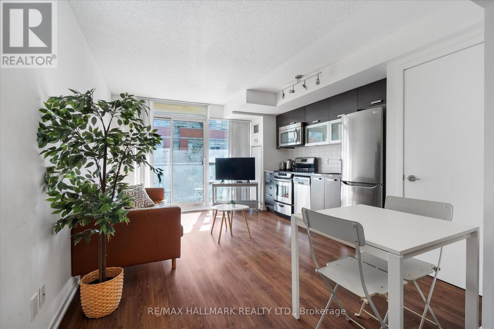 307 - 68 Abell Street, Toronto, Ontario  M6J 0B1 - Photo 6 - C12460080