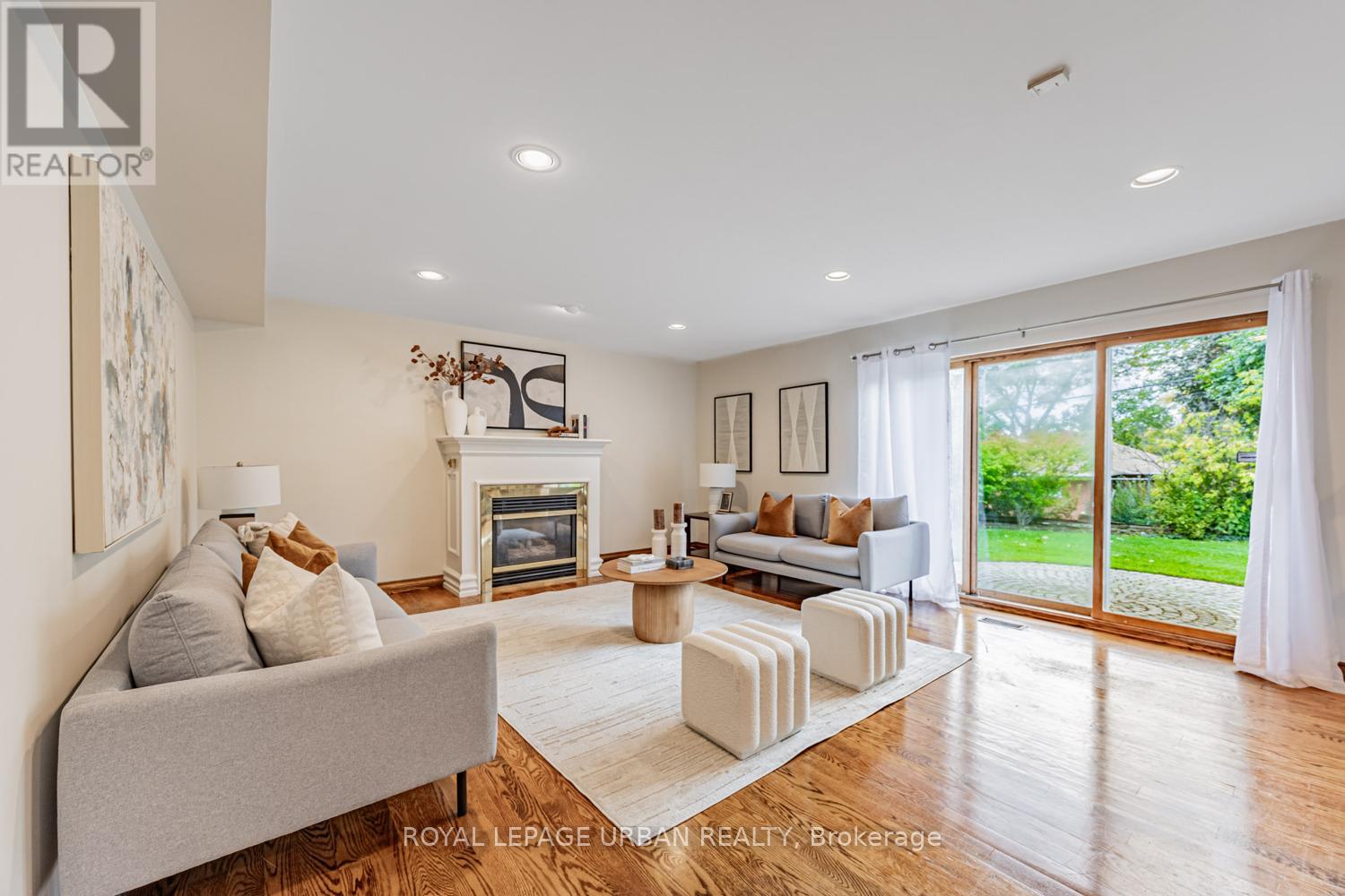 206 Sloane Avenue, Toronto, Ontario  M4A 2C6 - Photo 12 - C12460094