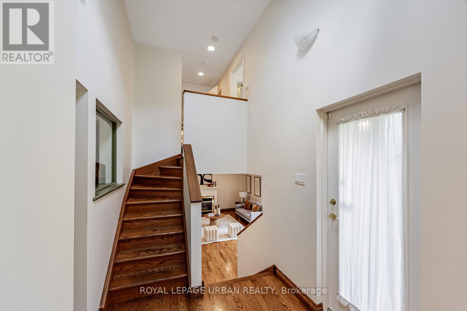 206 Sloane Avenue, Toronto, Ontario  M4A 2C6 - Photo 16 - C12460094