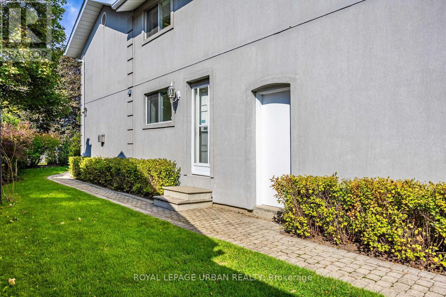 206 Sloane Avenue, Toronto, Ontario  M4A 2C6 - Photo 28 - C12460094