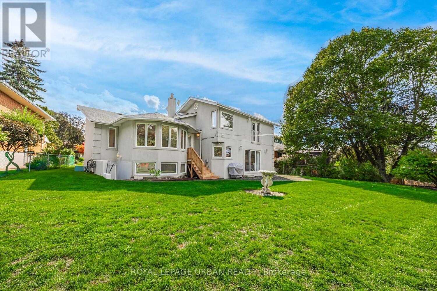 206 Sloane Avenue, Toronto, Ontario  M4A 2C6 - Photo 30 - C12460094