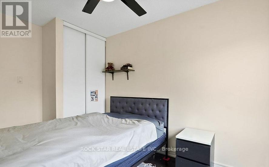 4 - 70 Upper Canada Drive, Toronto, Ontario  M2P 2A3 - Photo 12 - C12460133