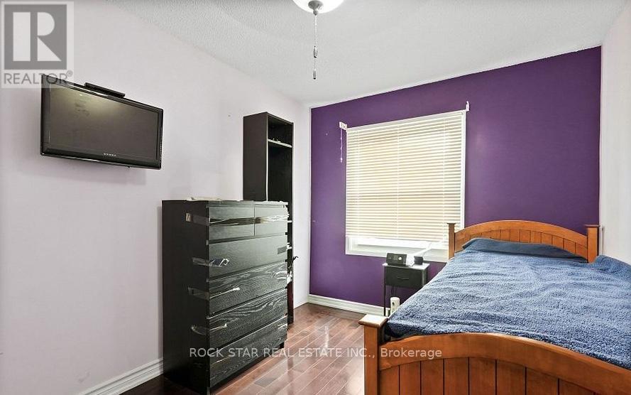 4 - 70 Upper Canada Drive, Toronto, Ontario  M2P 2A3 - Photo 13 - C12460133
