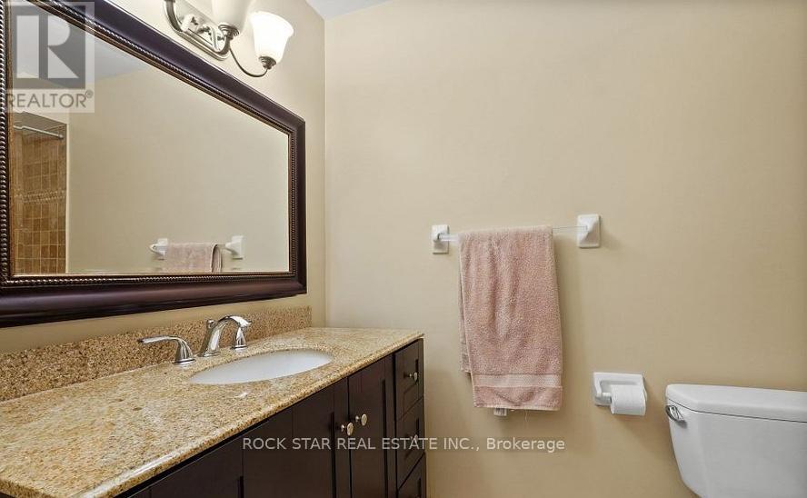 4 - 70 Upper Canada Drive, Toronto, Ontario  M2P 2A3 - Photo 16 - C12460133