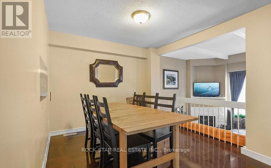 4 - 70 Upper Canada Drive, Toronto, Ontario  M2P 2A3 - Photo 4 - C12460133